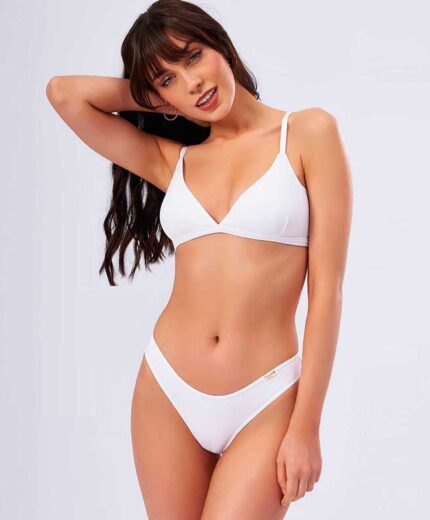 Conjunto triangulito sin taza con less clasica Frashe